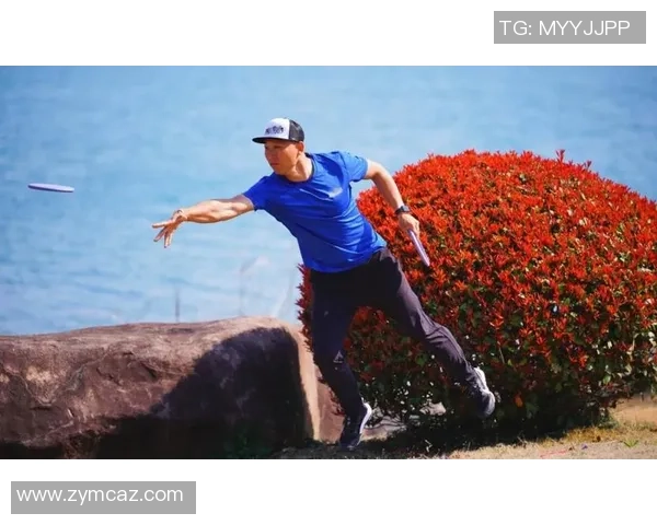 重庆飞盘队技术争议引发热议球员表现与战术分析成焦点